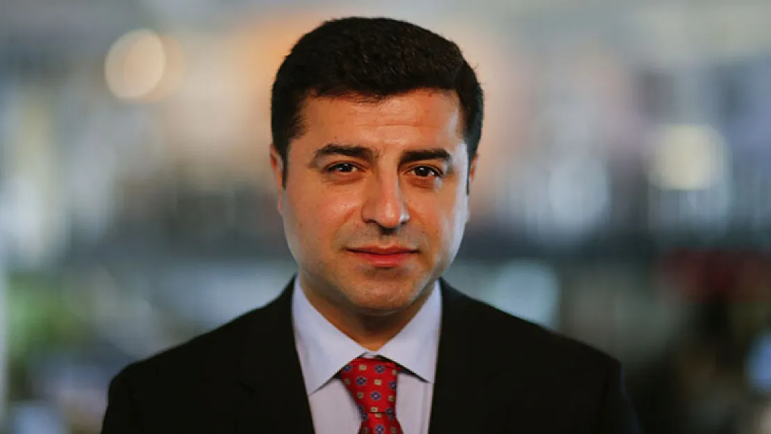 Selahattin Demirtaş'tan 'anket' duyurusu: Saat 18.00'i işaret etti