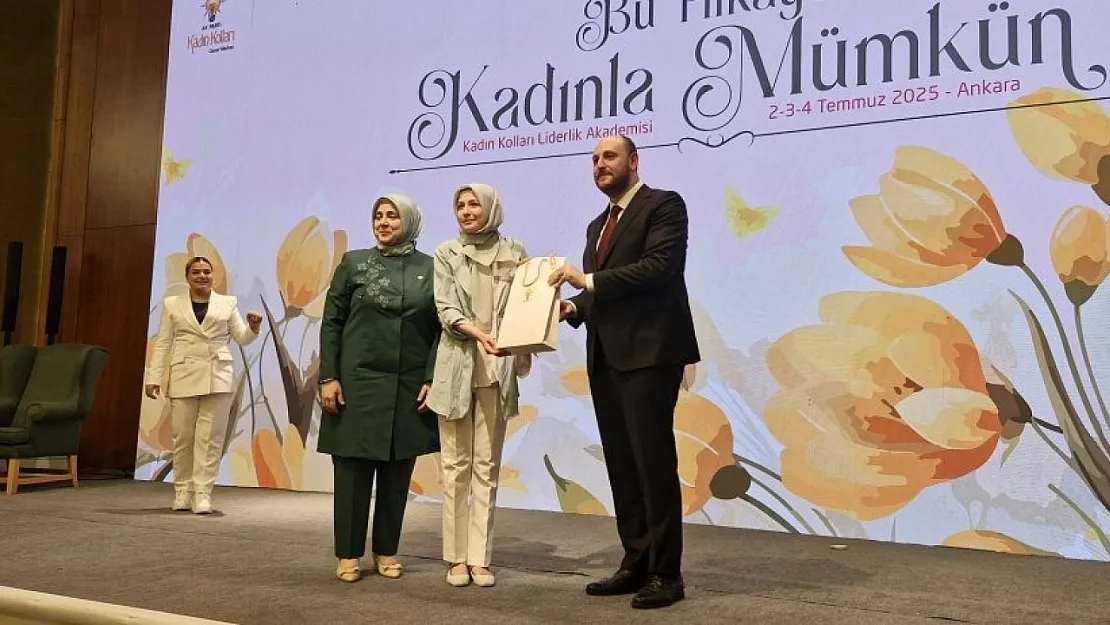 Siirt AK Parti Kadın Kolları Türkiye Üçüncüsü Oldu