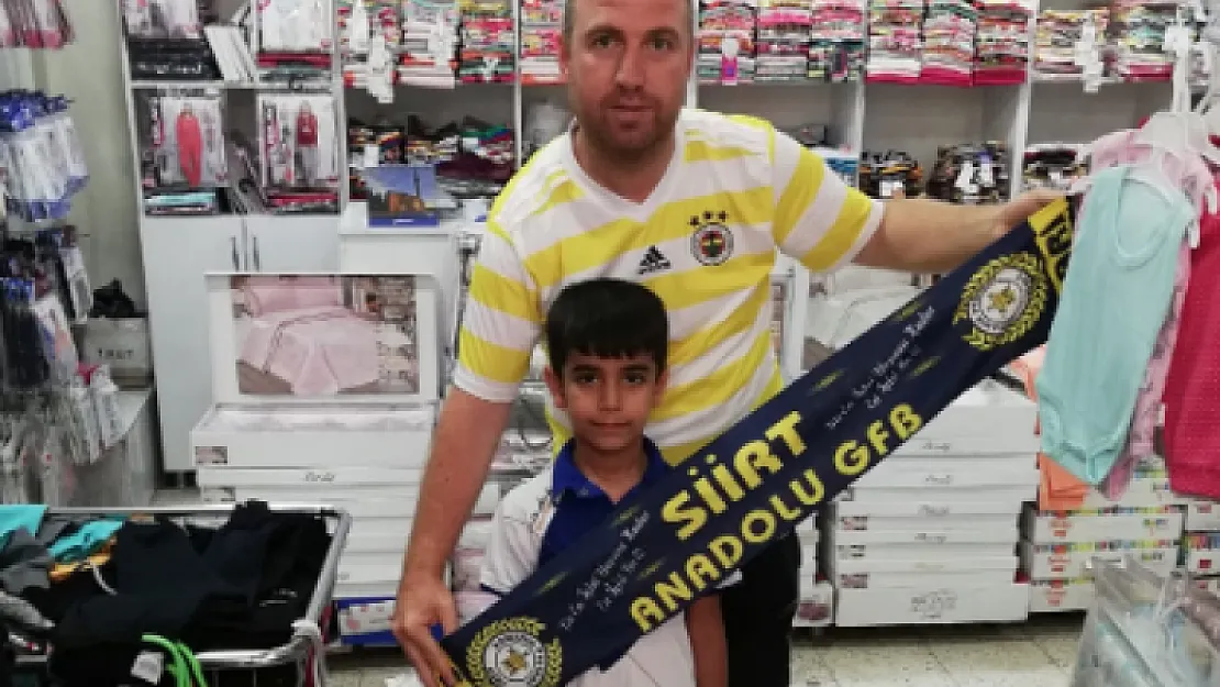 Siirt Anadolu Genç Fenerbahçeliler'den Çocuklara Bayramlık