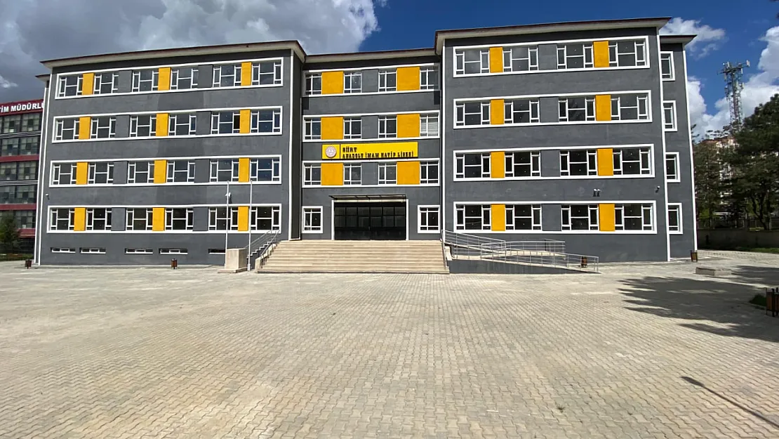 Siirt Anadolu İmam Hatip Lisesi Proje Ortaokulu'ndan 5. Sınıfa Geçiş Fırsatı