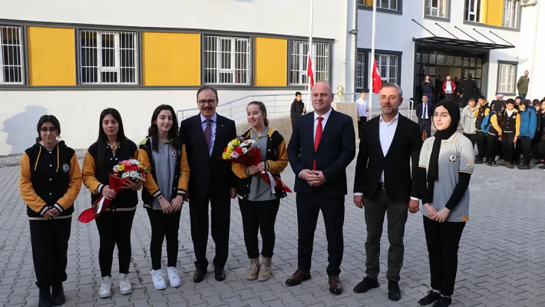 Siirt Atatürk Anadolu Lisesi Yeni Binasında Eğitime Başladı