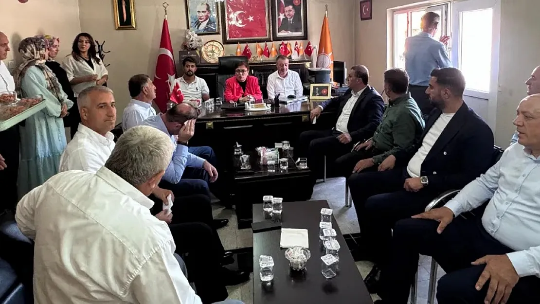 Siirt Baykan'da 'Türkiye Yüzyılı' buluşması: Teşkilat çalışmaları masaya yatırıldı