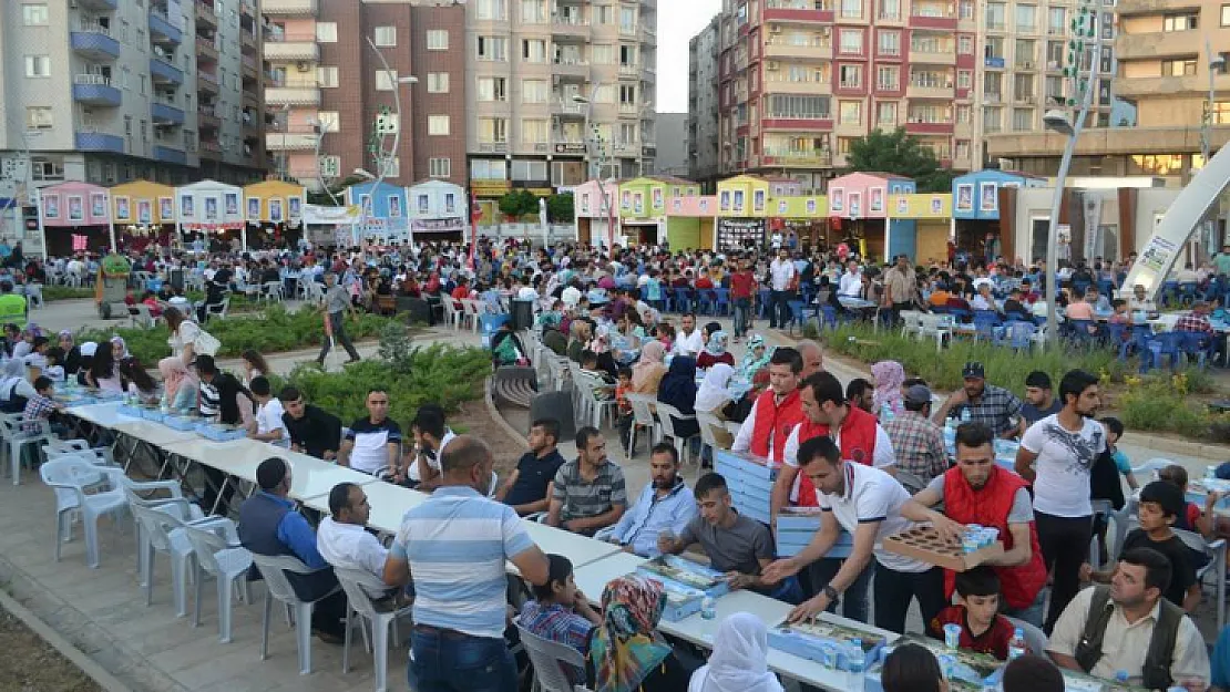 Siirt Belediyesi 1000 Kişilik İftar Çadırı Kuracak