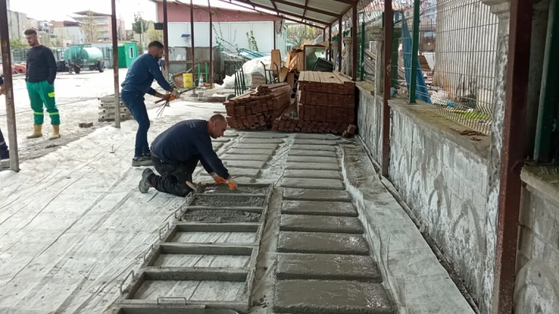 Siirt Belediyesi Mezar Taşı Üretimine Devam Ediyor