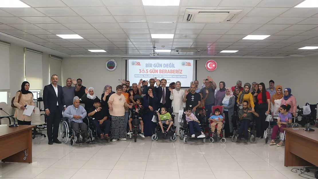 Siirt Belediyesi'nden Özel Bireylere 27 Medikal Destek Aracı