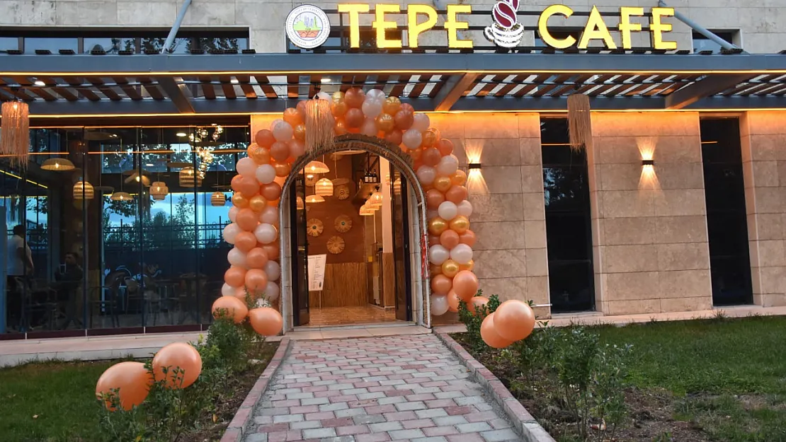 Siirt Belediyesi'nden Yeni Sosyal Tesis: Tepe Cafe Hizmete Açıldı