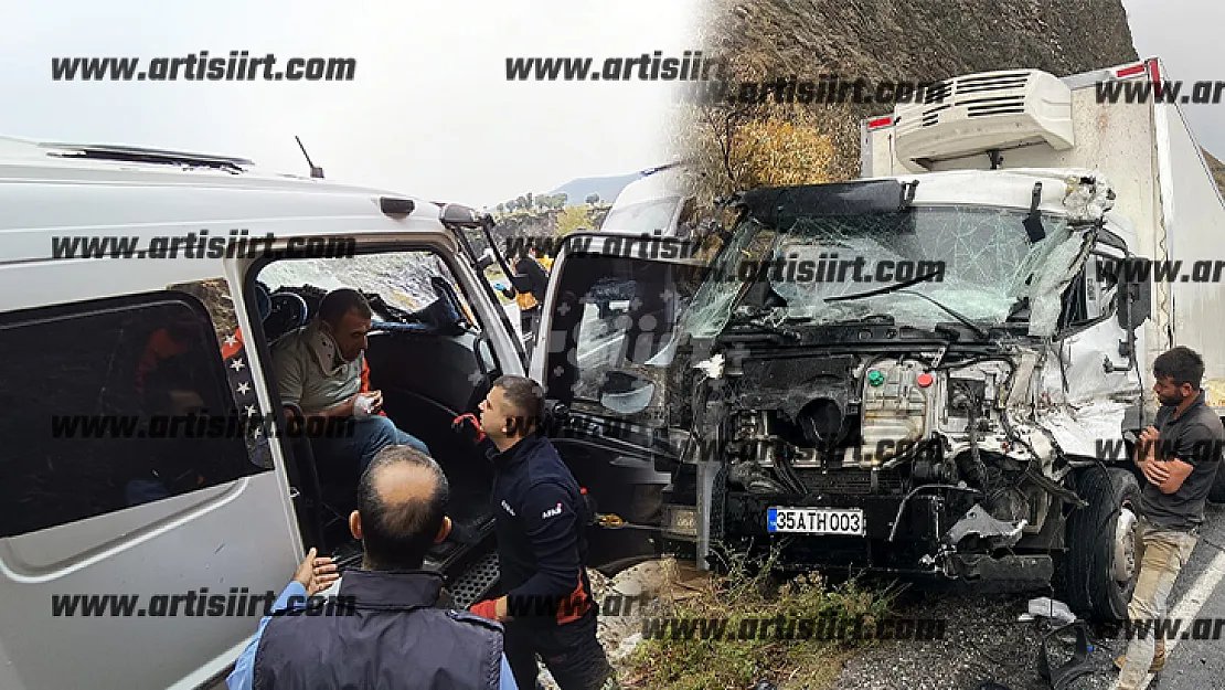 Siirt-Bitlis Karayolunda İki TIR Çarpıştı: Sürücü Araçta Sıkıştı 