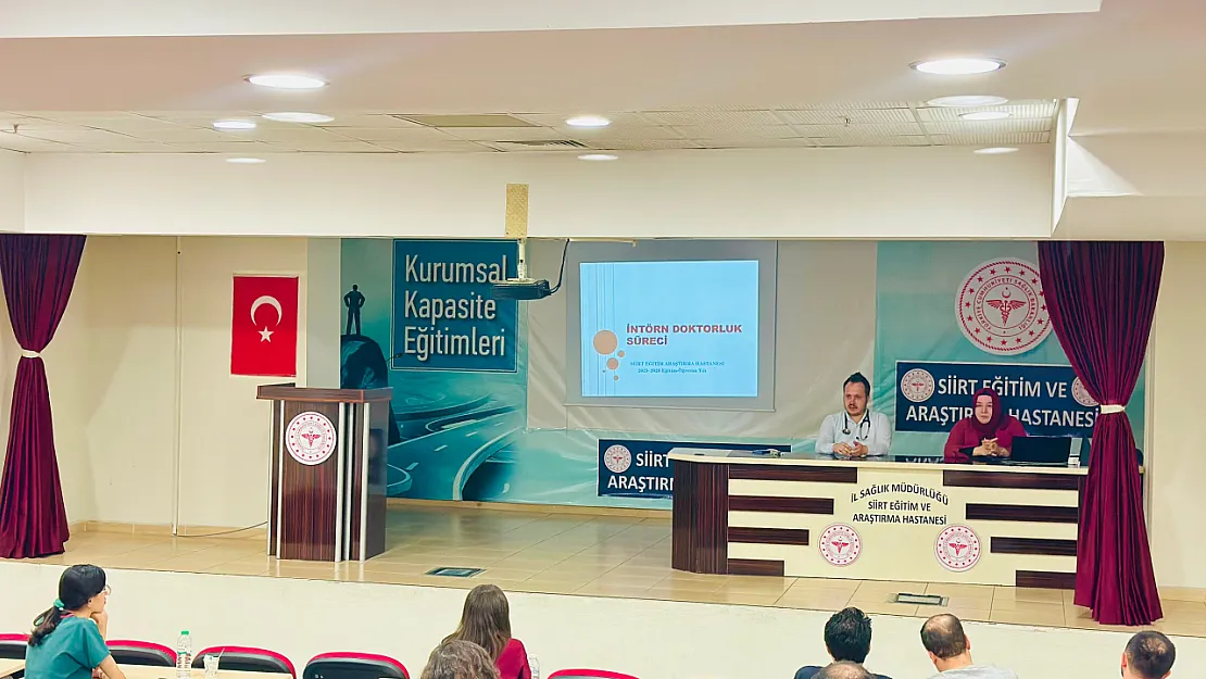 Siirt Eğitim ve Araştırma Hastanesin'de İntörn Hekimler İçin Oryantasyon Toplantısı