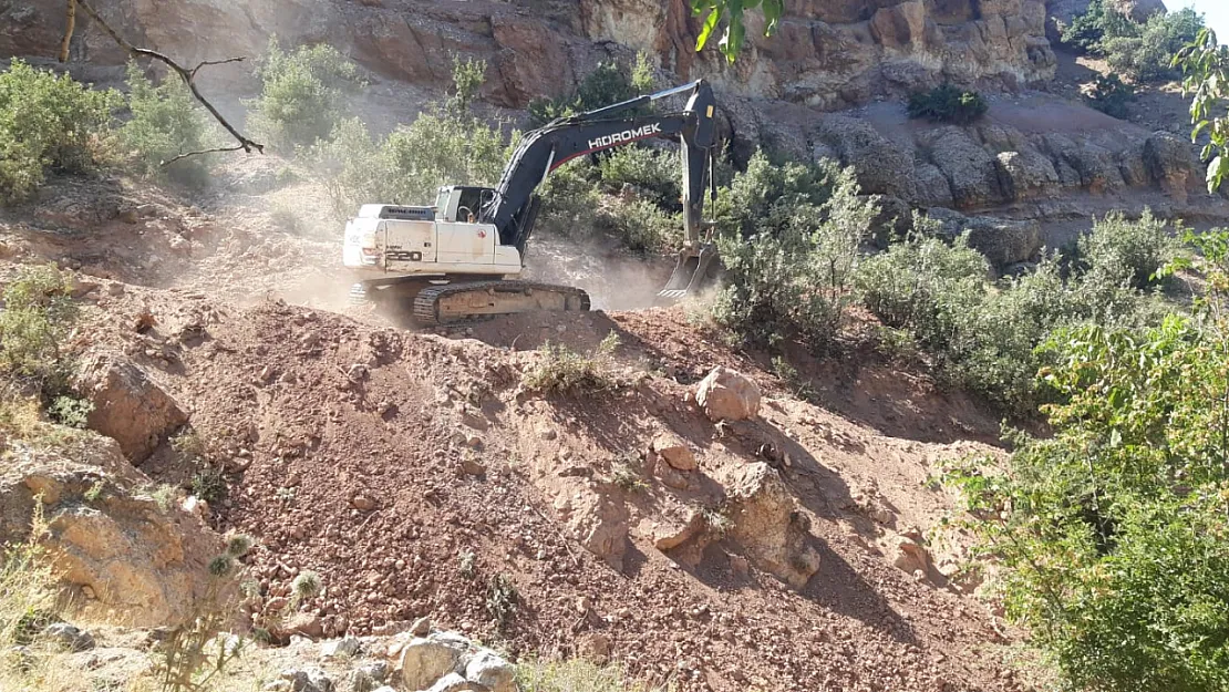Siirt Eruh'ta Altyapı Seferberliği: 2 Yılda 40 Proje, 29 Milyon TL'lik Dev Yatırım