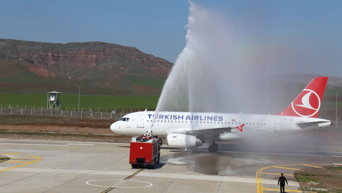 Siirt'in En Büyük Sorunu Olan Siirt Havalimanı 9 Ayda 38 Bin 600 Yolcu Taşıdı