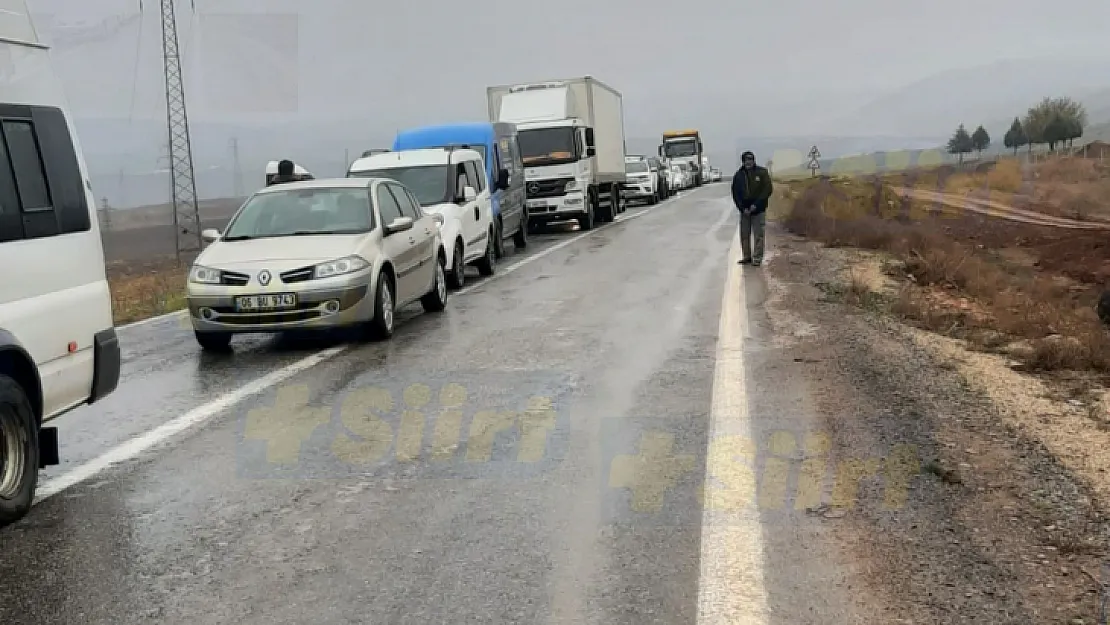 Siirt–Kurtalan Karayolunda Uzun Kuyruklar Oluştu!