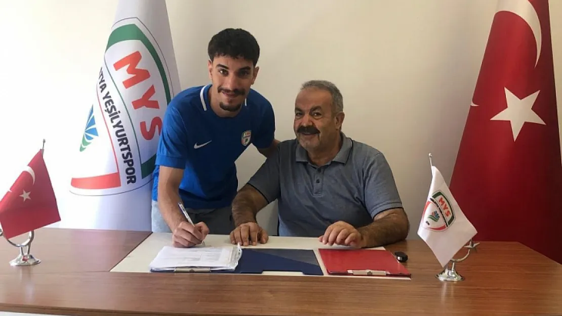 Siirt Özel İdare Spor'un Genç Oyuncusu Zafer Gökhan, Malatya Yeşilyurtspor'a Transfer Oldu