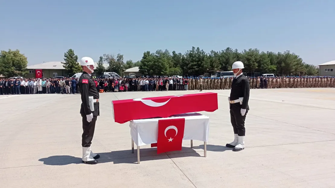 Siirt Şehidini Uğurluyor