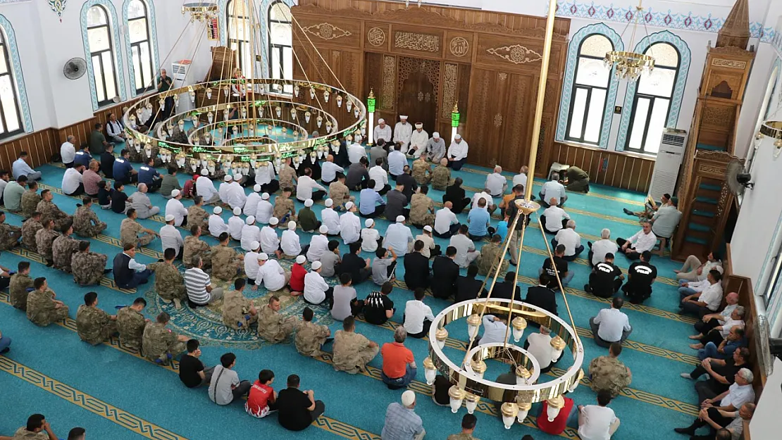 Siirt'te 15 Temmuz Şehitleri İçin 1111 Hatim Okundu
