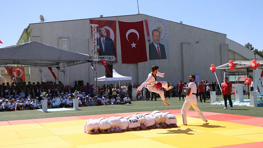 Siirt'te 19 Mayıs Coşkusu