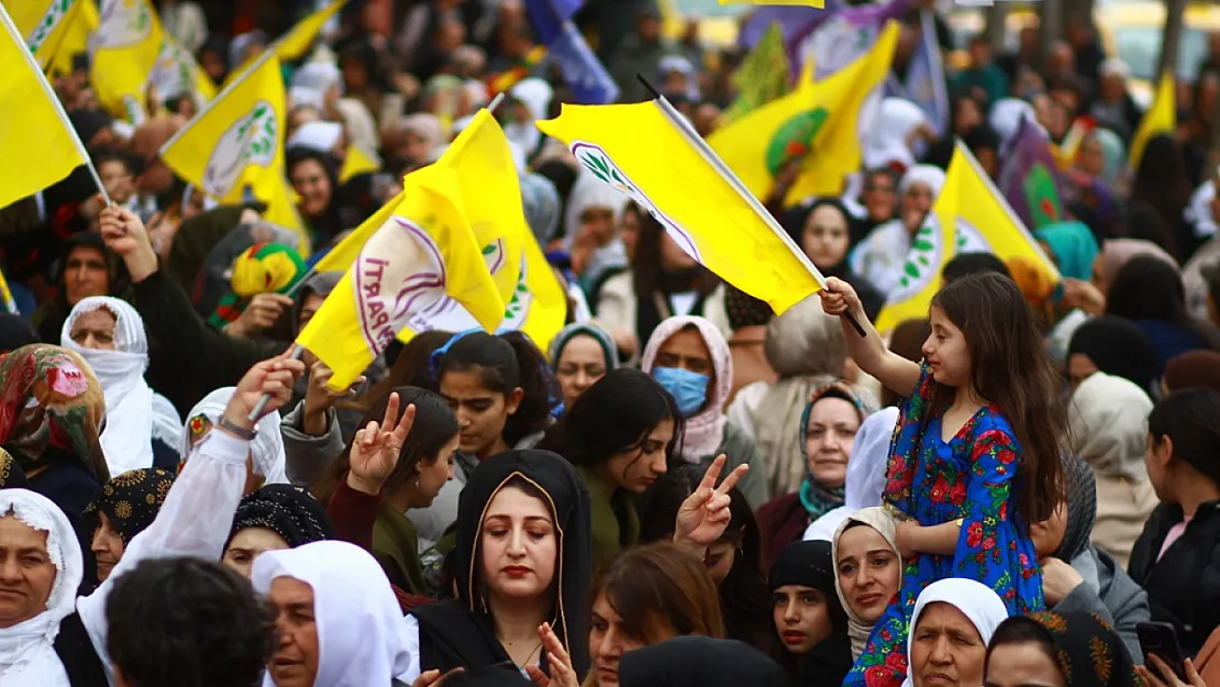 Siirt'te 8 Mart Dünya Kadınlar Günü Halaylarla Kutlandı