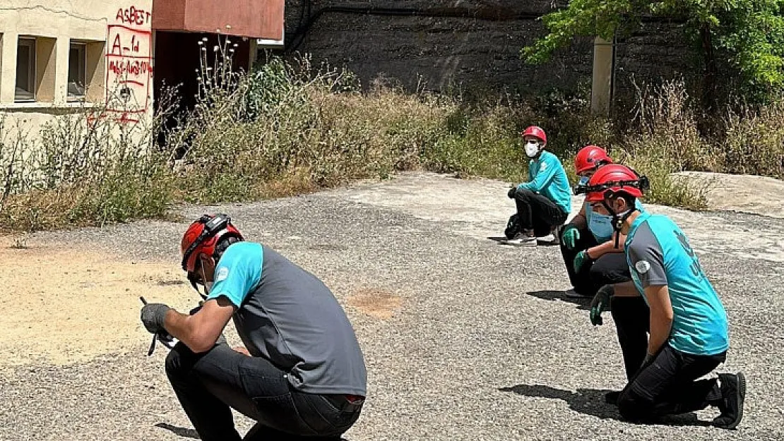 Siirt'te AFAD'dan gönüllülere arama kurtarma eğitimi