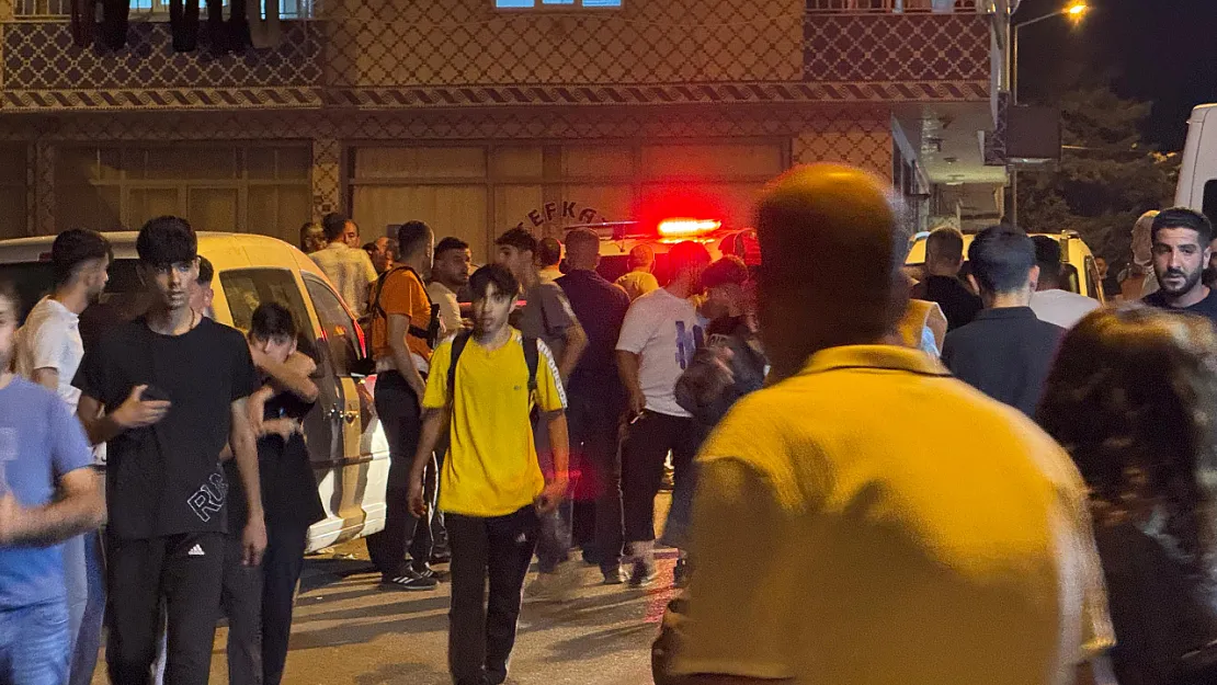 Siirt'te Aileler Arasında Kavga: 3 Kişi Yaralandı, Polis Müdahale Etti