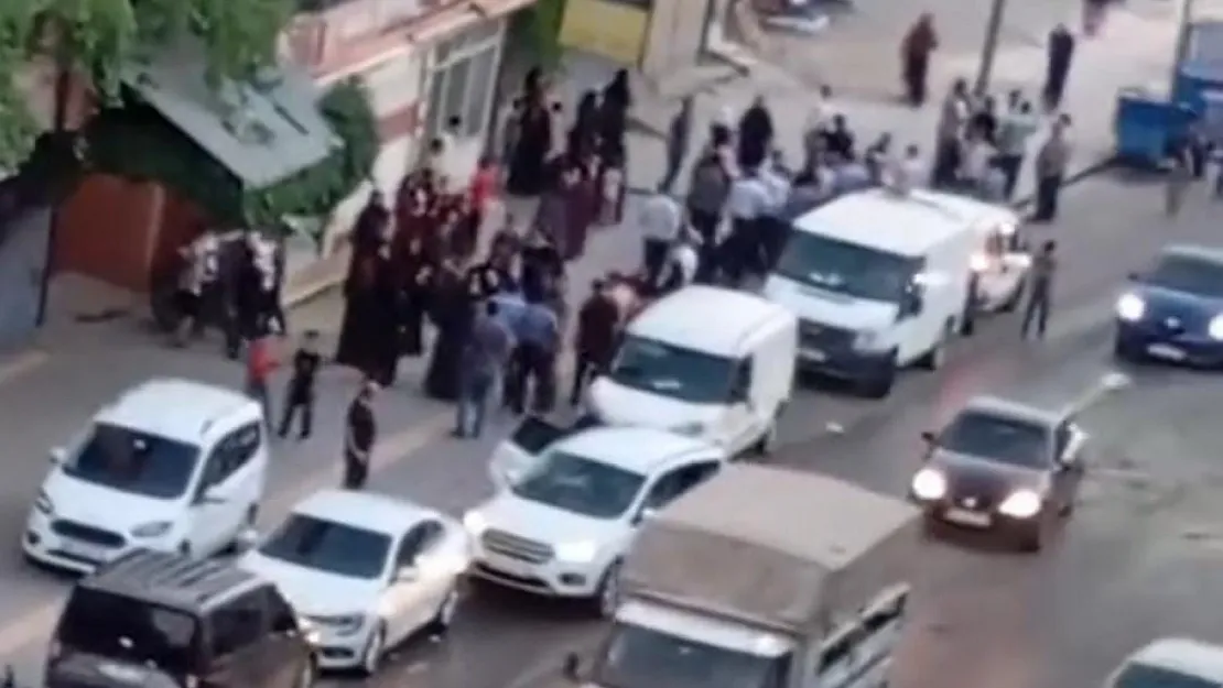 Siirt'te Aileler Arasında Kavga: 3 Yaralı, 1 Gözaltı