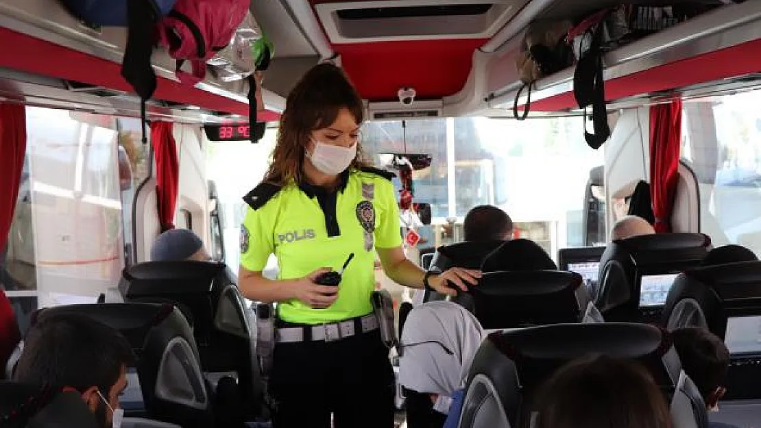 Siirt'te Bayram Öncesi Otogarda Polis Denetimi