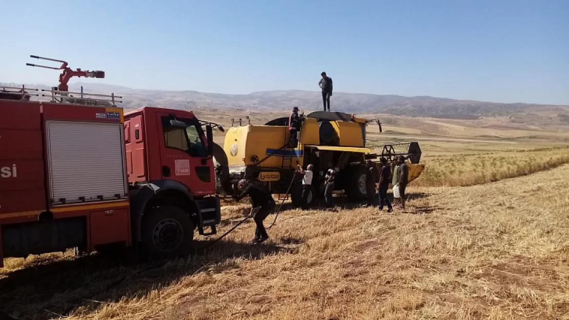 Siirt'te Biçerdöver Alev Aldı! Olası Facia Önlendi