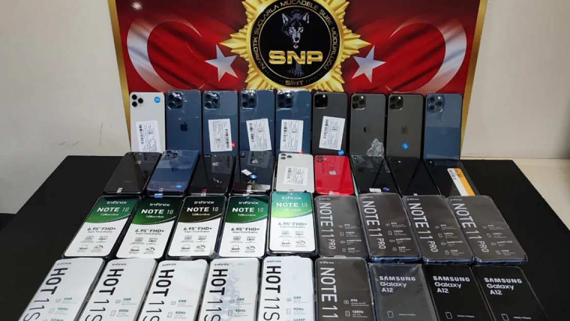 Siirt'te Binlerce Lira Değerinde Kaçak Telefon Ele Geçirildi