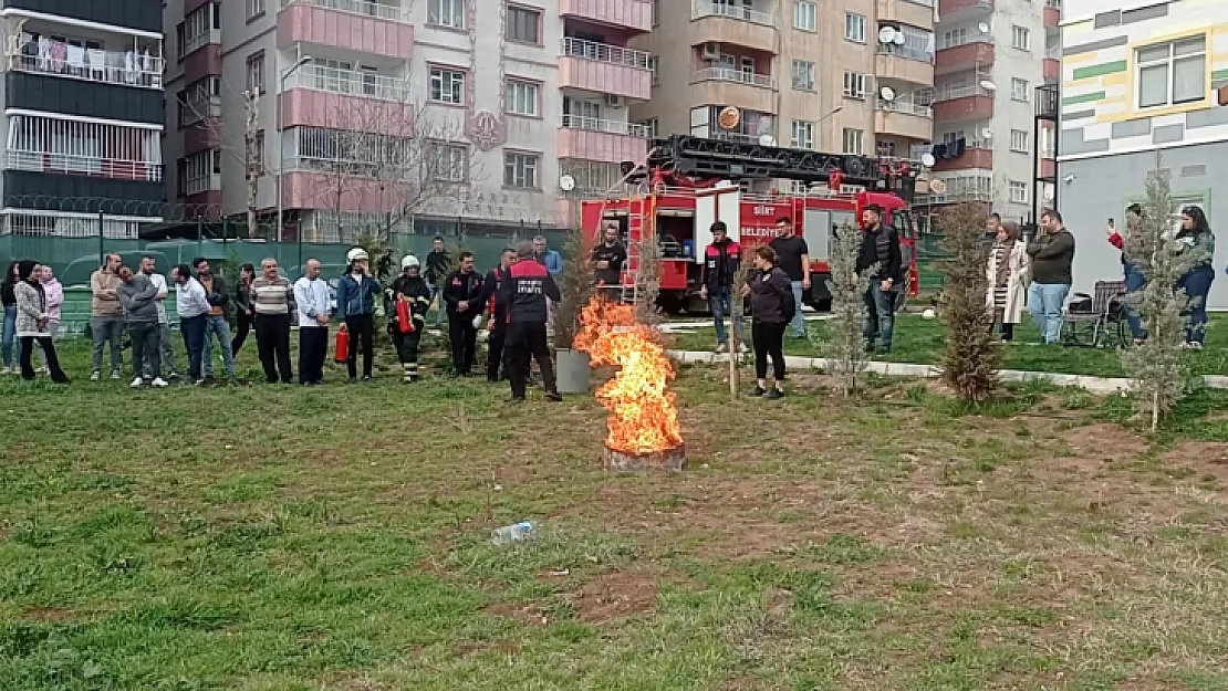 Siirt'te Çağrı Merkezinde Çalışan 588 kişiyle Yangın Tatbikatı Yapıldı!