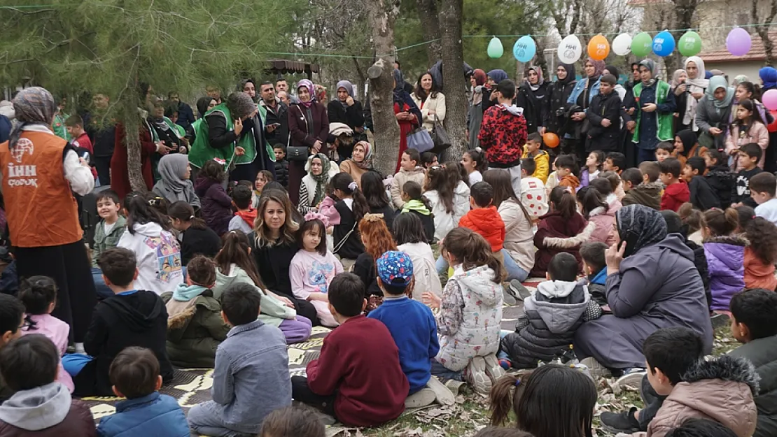 Siirt'te Çocuklar İçin Tekne Orucu İftarı Düzenlendi