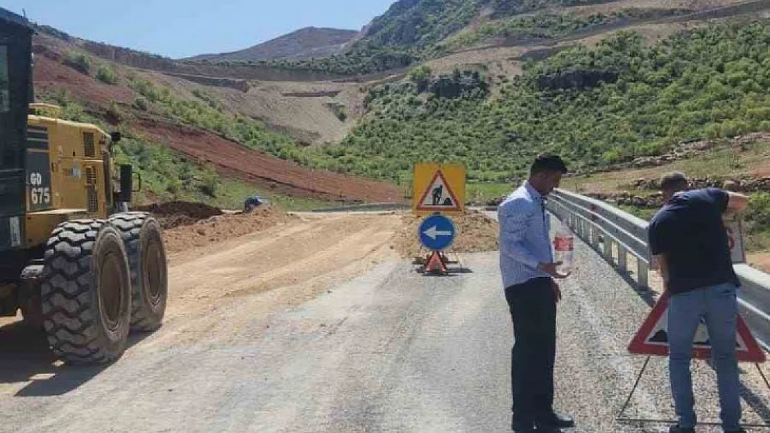 Siirt'te çöken yol trafiğe açıldı