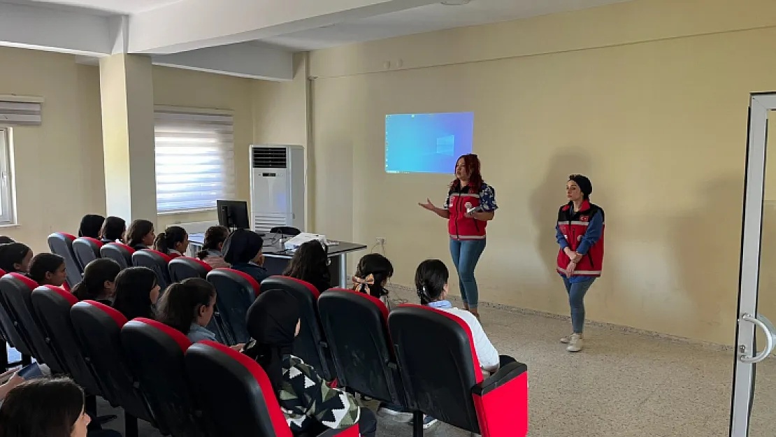 Siirt'te, Erken Yaşta ve Zorla Evliliklerin Önlenmesine Yönelik Eğitim Verildi