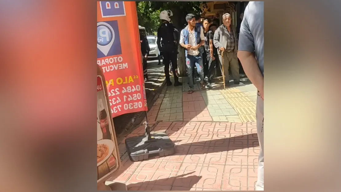 Siirt'te Esnaf Satırlı Saldırıya Uğradı! Çok Sayıda Polis Olay Yerinde