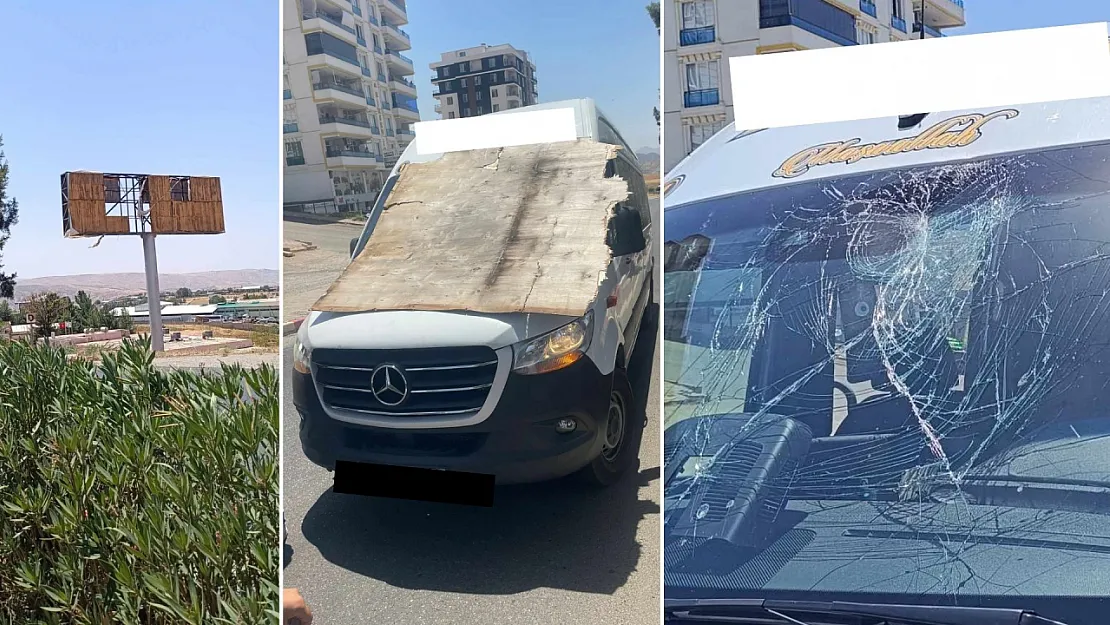 Siirt'te Facianın Eşiğinden Dönüldü! Reklam Panosundan Kopan Tahtalar Minibüsün Üzerine Uçtu!