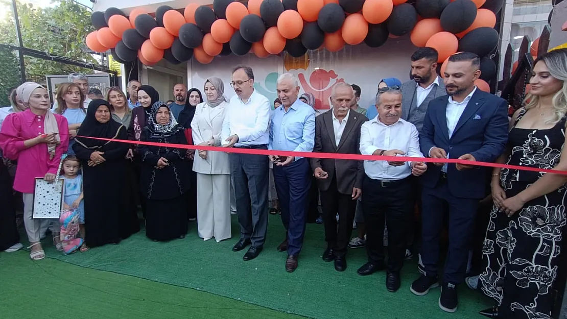 Siirt'te 'Geleceğin Işıkları' Gündüz Bakım Evi Açıldı