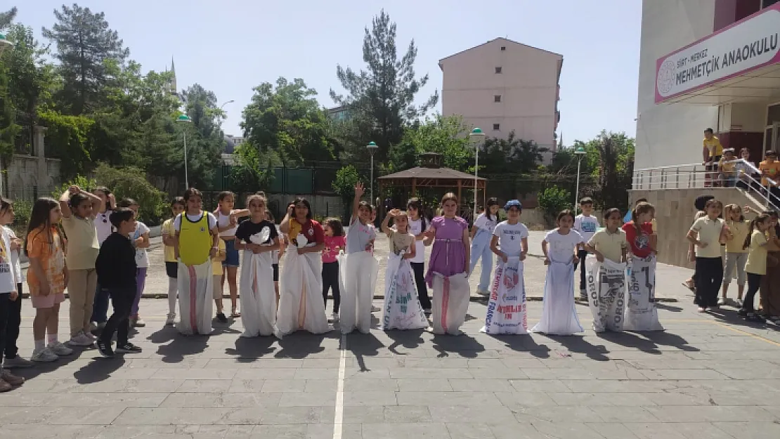 Siirt'te Geleneksel Çocuk Oyunları Yeniden Hayat Buldu