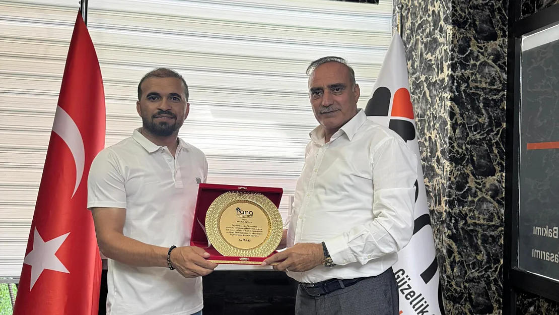 Siirt'te Genç Girişimciye Plaket: Rana Güzellik ve Saç Ekimi Merkezine Teşekkür