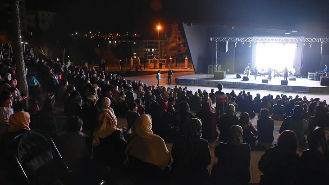 Siirt'te Grup Tillo Konserine Yoğun İlgi!