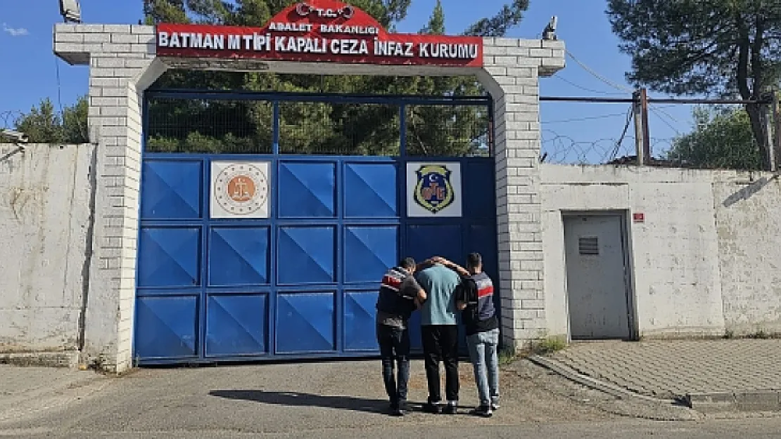 Siirt'te Hakkında 10 Yıl 9 Ay Kesinleşmiş Hapis Cezası Bulunan Kişi Düzenlenen Operasyonla Yakalandı