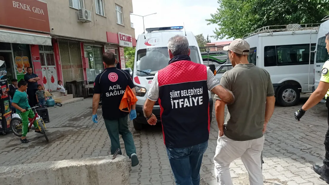 Siirt'te Hareketli Dakikalar! İntihar Etmek İsteyen Genci, Polis Memuru ve İtfaiye Müdürü İkna Etti