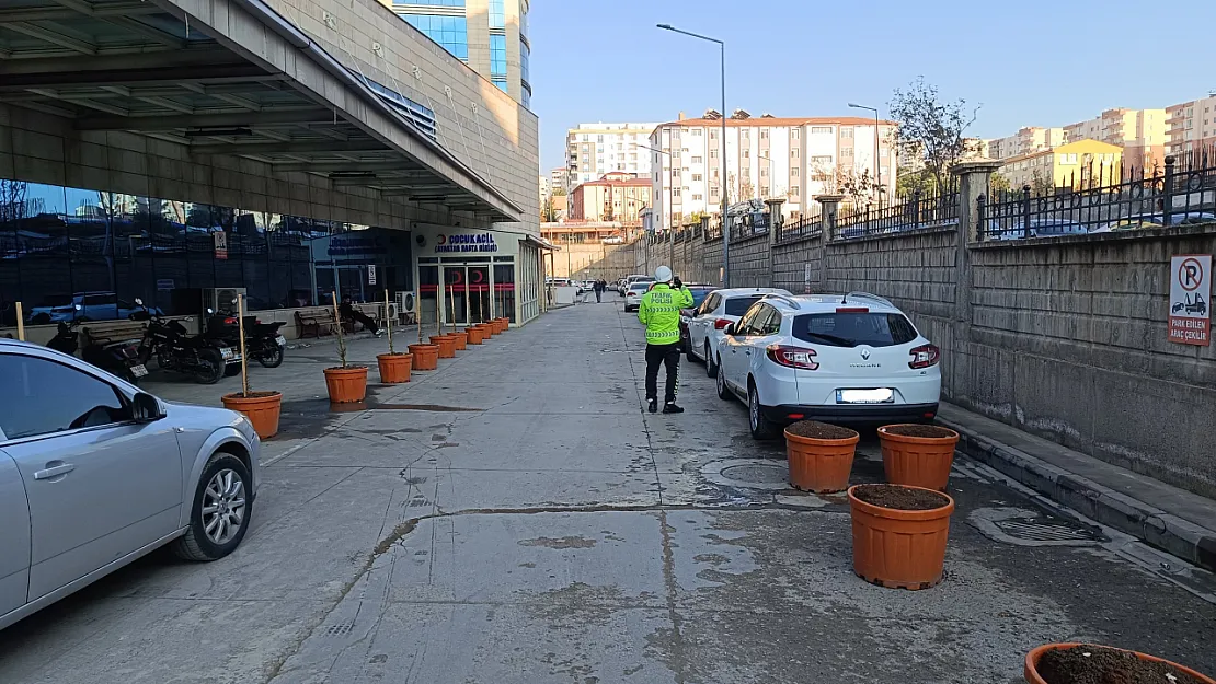 Siirt'te Hatalı Parklara Ceza: Siirt Eğitim ve Araştırma Hastanesi'nde Denetimler Arttı