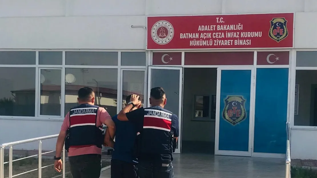 Siirt'te hırsızlık suçundan aranan şüpheli yakalandı, Siirt'te 2024 yılında 1246 Firari Şahıs Yakalandı