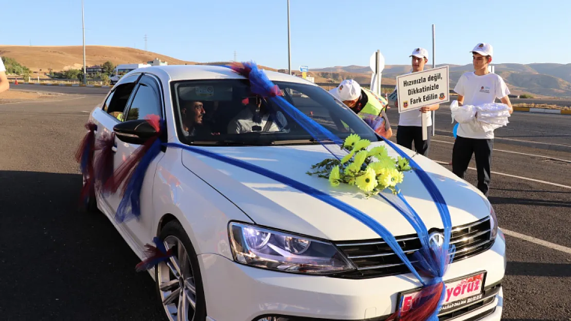 Siirt'te 'Hızını Azalt Ömrünü Uzat' Projesi İle Trafik Kurallarına Dikkat Çekildi