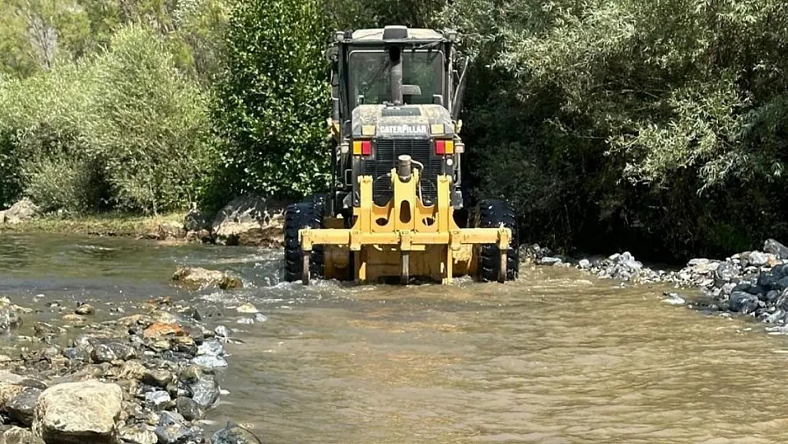 Siirt'te İçme Suyu Hatlarında Bakım ve Temizlik Çalışması