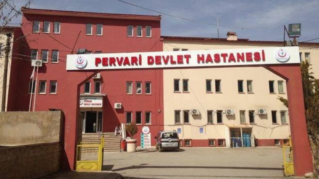 Siirt'te İlginç Kaza! Bisikletiyle Minibüse Dalan Çocuk Hastaneye Kaldırıldı