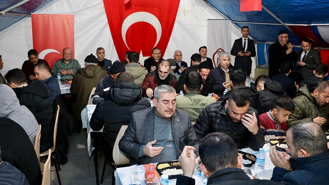 Siirt'te İlk İftar Programı: Vali Kızılkaya Halkın Taleplerini Dinledi