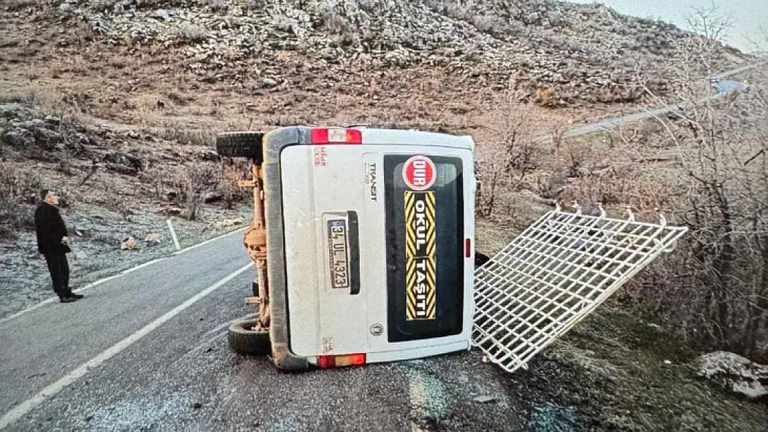 Siirt'te İşçileri Taşıyan Minibüs Devrildi: 11 Yaralı