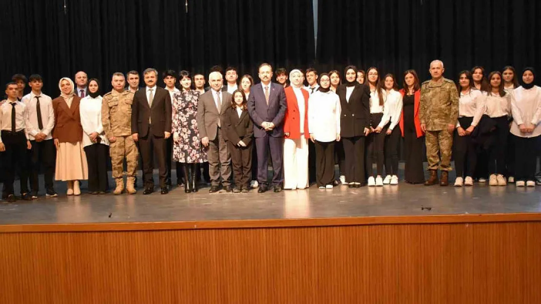 Siirt'te İstiklal Marşı'nın kabulü etkinliklerle kutlandı