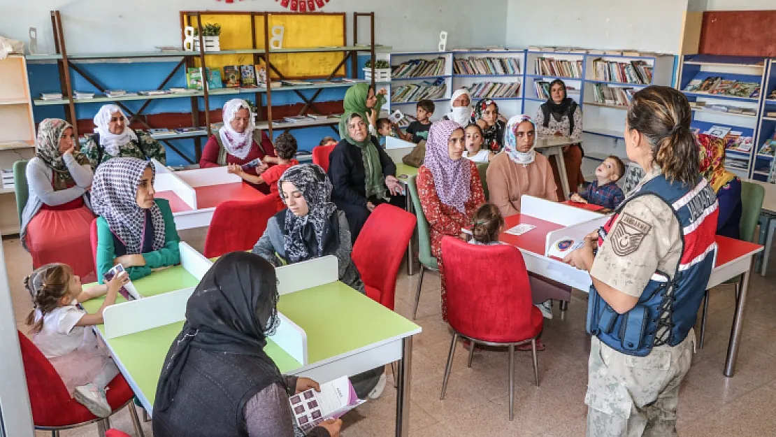 Siirt'te jandarma KADES'i tanıttı