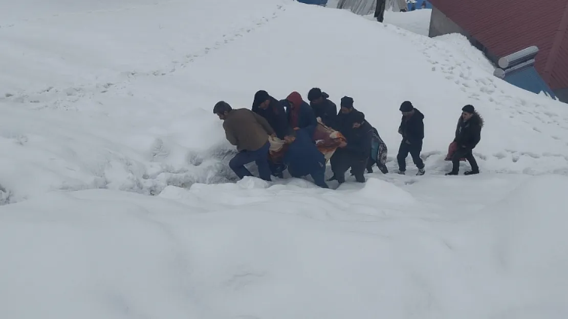 Siirt'te kalp hastası kadın sağlık ekiplerine ulaştırıldı