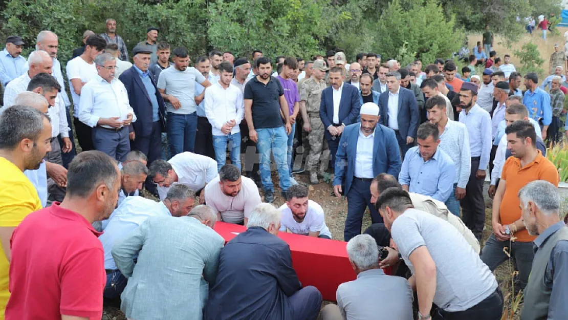 Siirt'te Kalp Krizi Geçirerek Hayatını Kaybeden Güvenlik Korucusu Defin Edildi