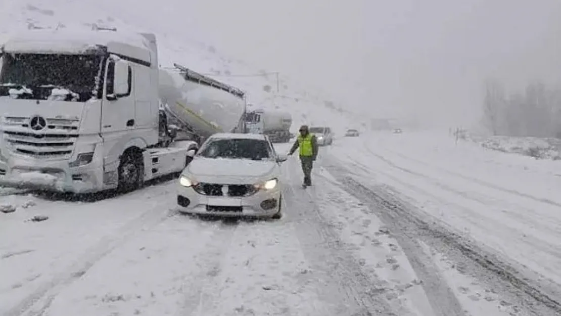 Siirt'te Kar Alarmı! Sürücüler Dikkat!